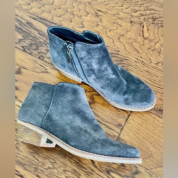 Sam Edelman Grey Genuine Suede Leather Distressed Ankle Bootie Boot Size 6.5 - Picture 2 of 4